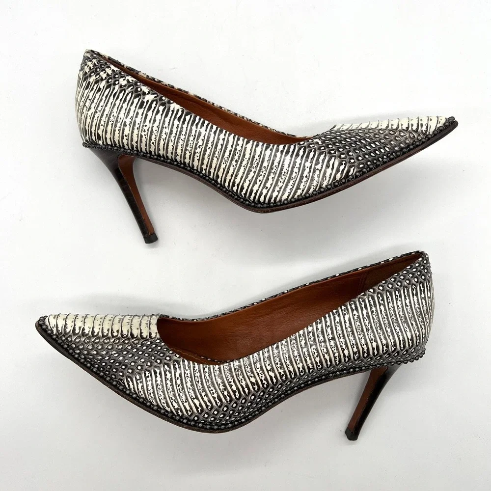 COACH Pumps Women 6 Black White Snakeskin Print Stiletto Pointed Toe Beadchain